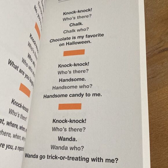 New kid’s children’s Halloween Holiday Book Bundle of 2 Pete the Cat & Joke Book - Picture 3 of 6